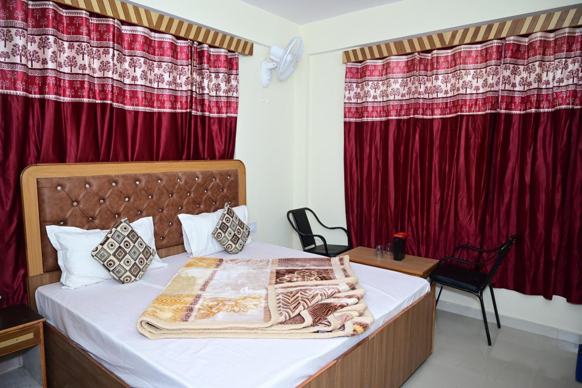 Krishna B&B Near Mall Road شيملا المظهر الخارجي الصورة